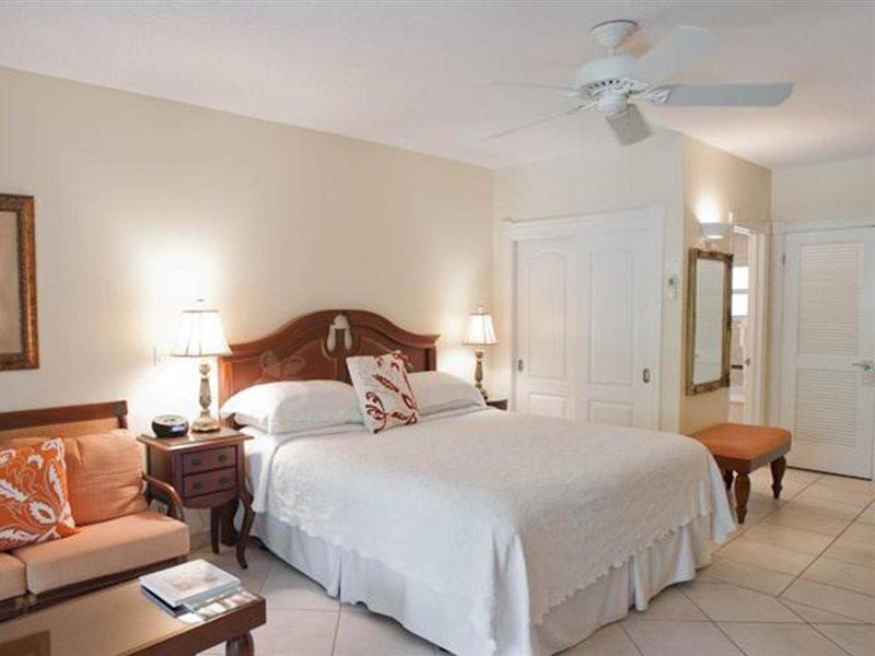 Royal West Indies Grace Bay Extérieur photo