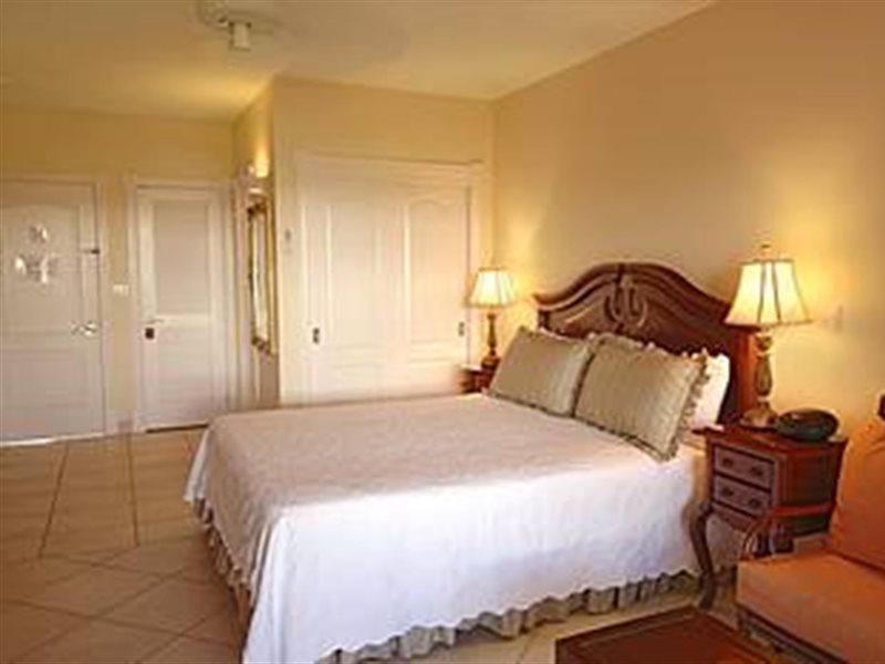 Royal West Indies Grace Bay Extérieur photo