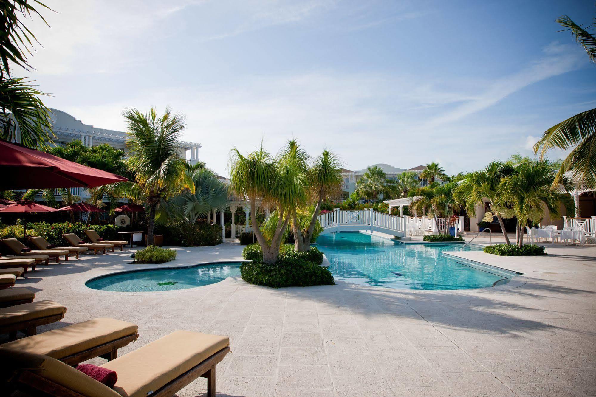 Royal West Indies Grace Bay Extérieur photo